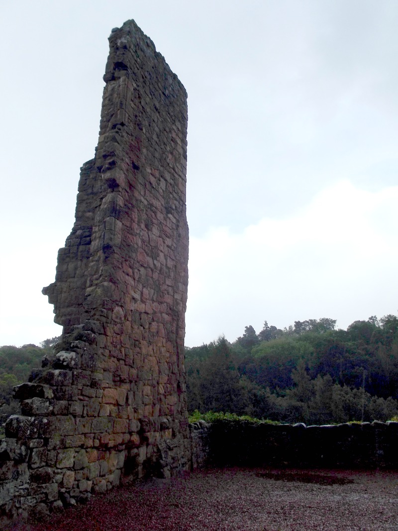 travel blogger outtakes roslin castle